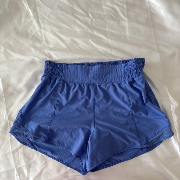 Lululemon Hotty Hot Shorts - Picture 2 of 3